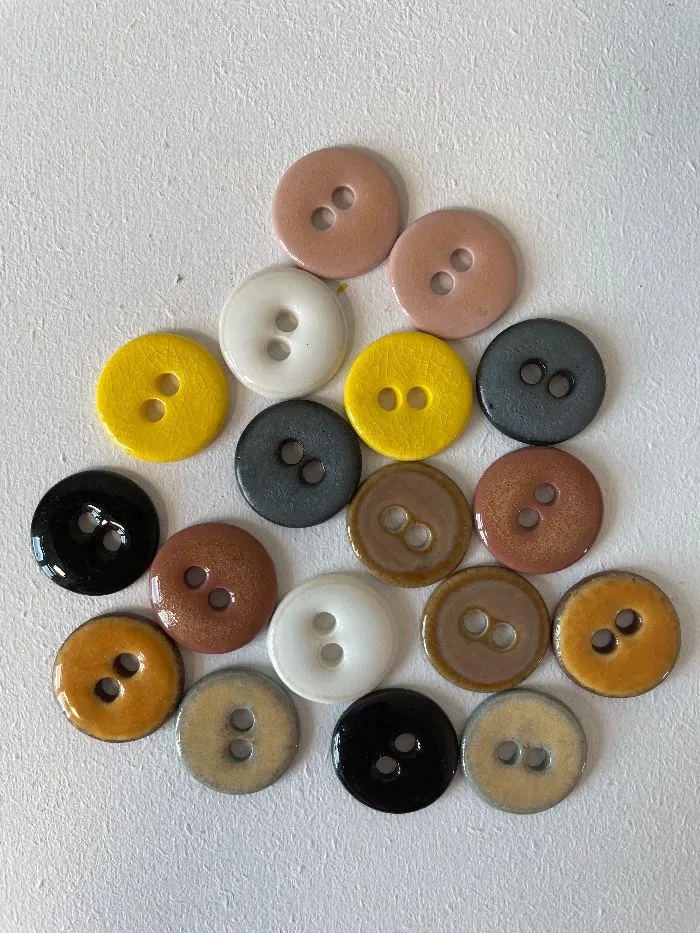 Ceramic buttons 20 mm, by Birthe Sahl